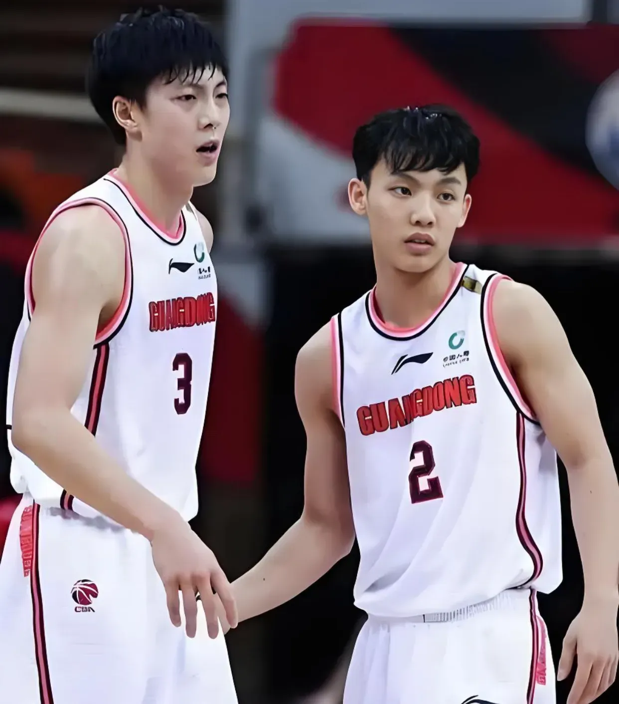 WTT冠军赛战况：广州队防线稳固，广东男篮进攻受阻，哈登成最佳(广东男篮卫冕)